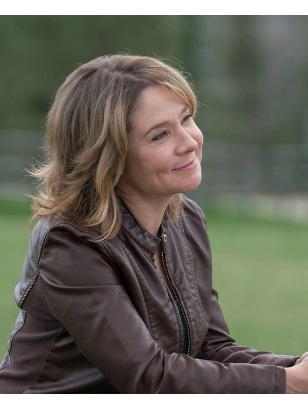 Heartland-Lily-Borden-Leather-Brown-Jacket-LEE-Leather-Jackets-002